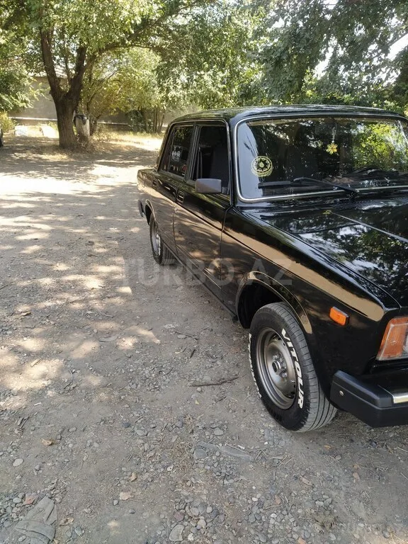 LADA (VAZ) 2107 — foto 4/4