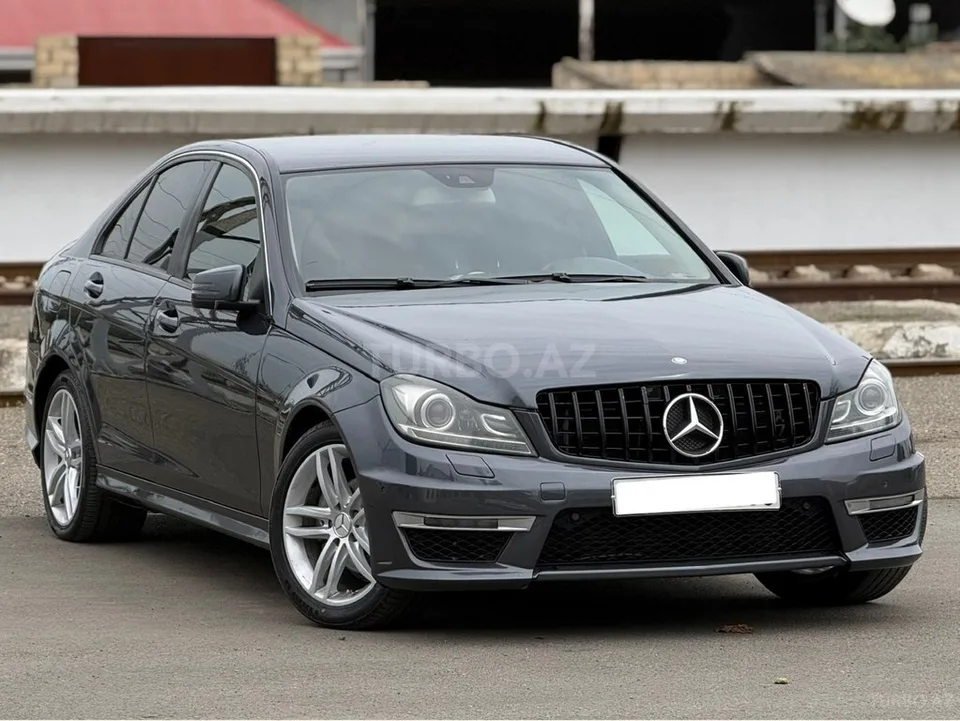 Mercedes C 250 — фото 1/4