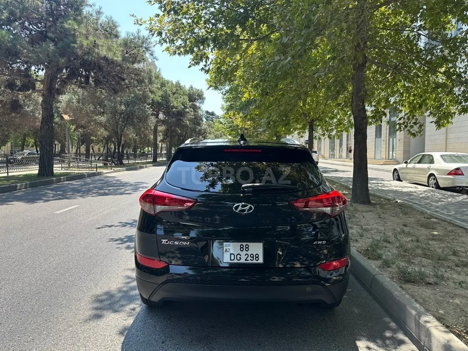 Hyundai Tucson — фото 2/4