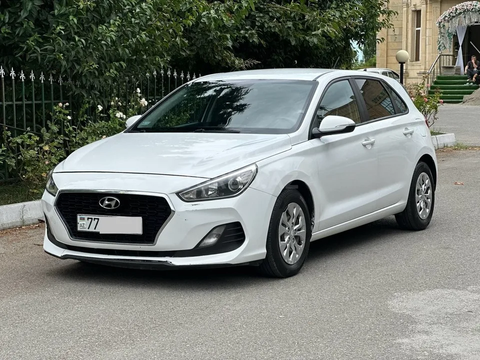 Hyundai i30 — фото 2/4