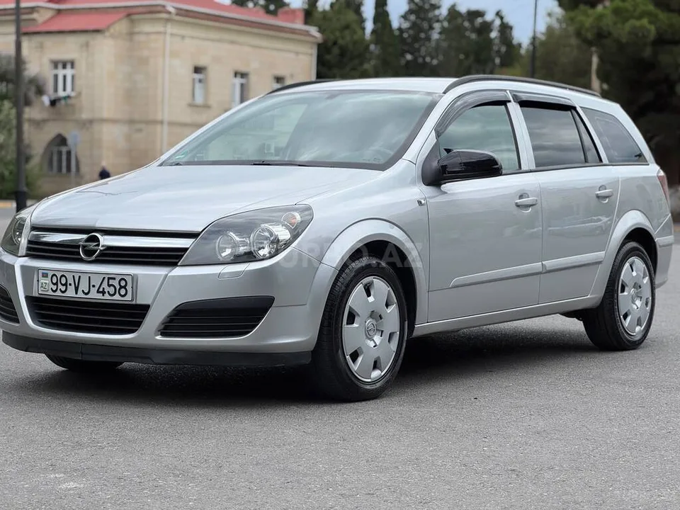 Opel Astra — фото 2/4
