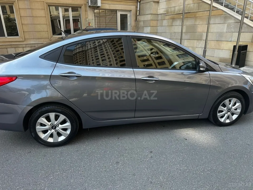 Hyundai Accent — foto 4/4
