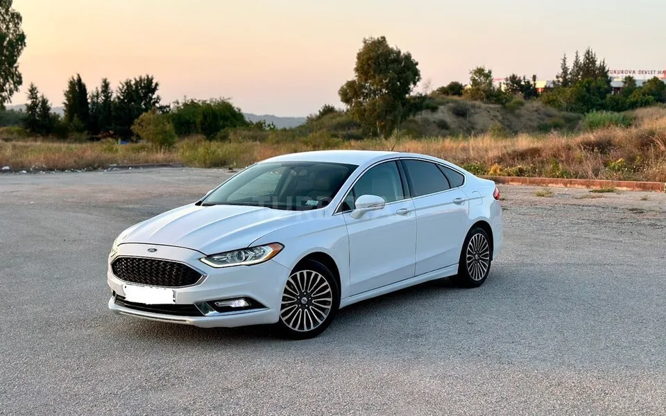 Ford Fusion (North America) — фото 1/4