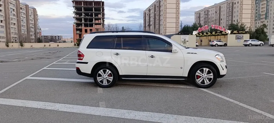 Mercedes GL 450 4MATIC — foto 2/4