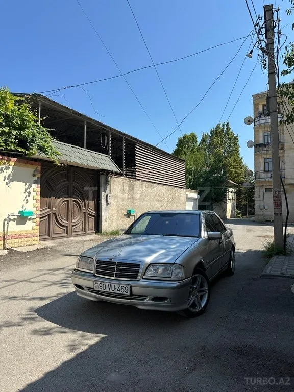Mercedes C 240 — фото 2/4