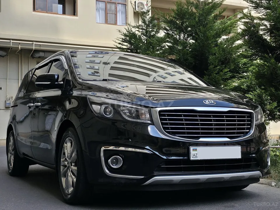 Kia Carnival — фото 3/4