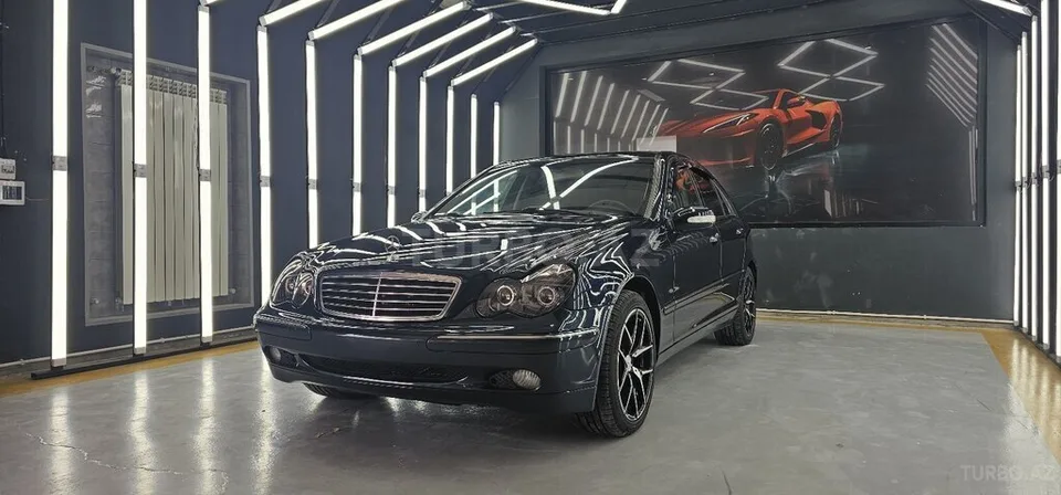 Mercedes C 240 — фото 1/4