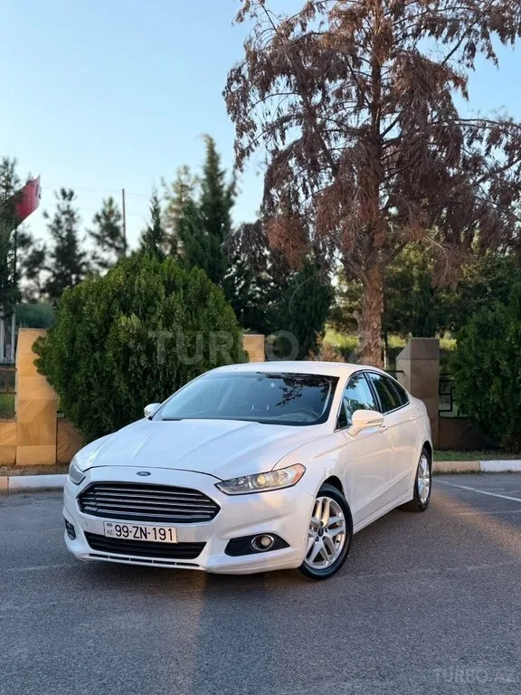 Ford Fusion (North America) — foto 1/4