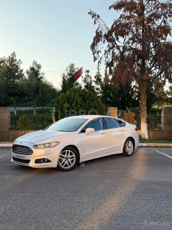 Ford Fusion (North America) — foto 2/4