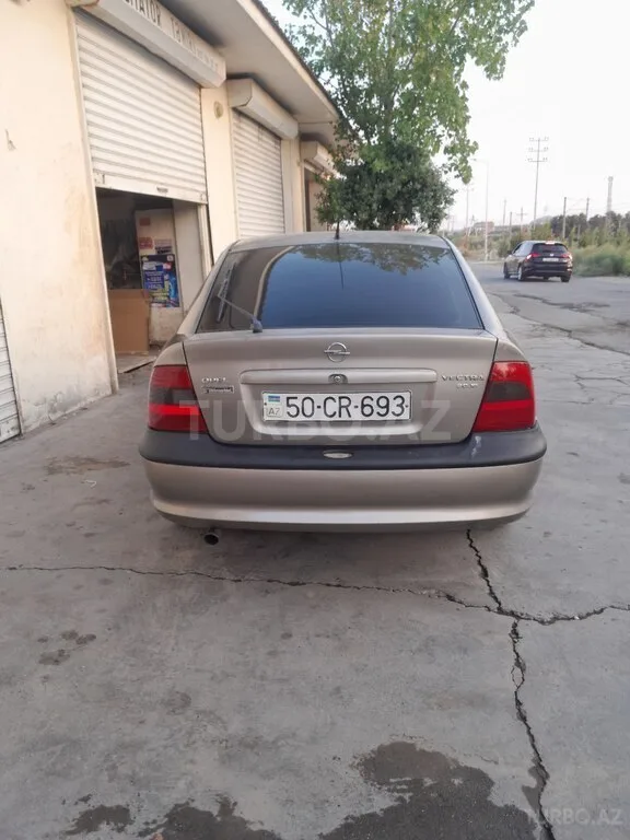 Opel Vectra — фото 4/4