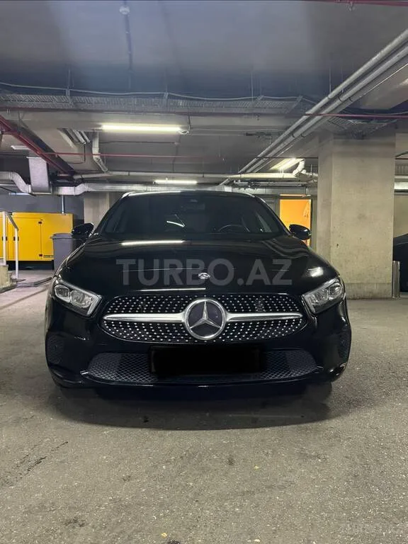 Mercedes A 180 — фото 1/4
