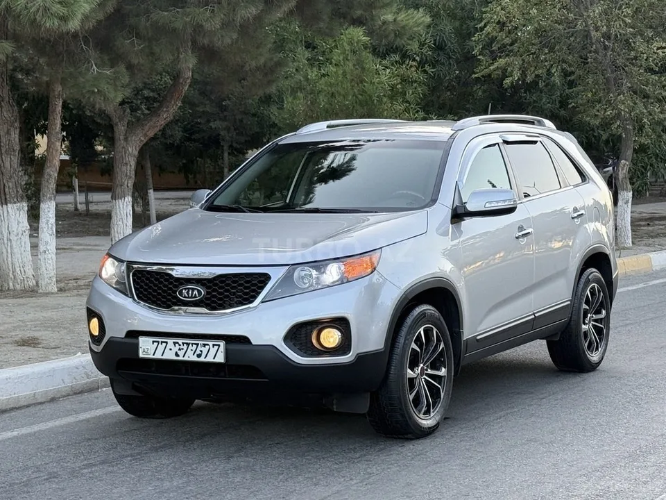 Kia Sorento — фото 4/4