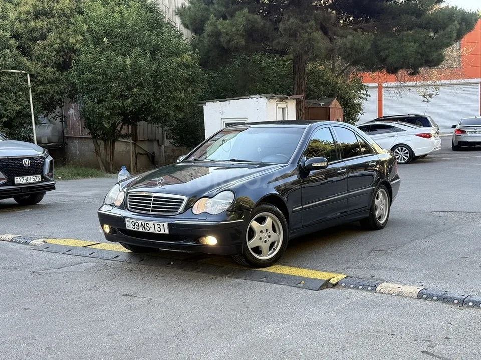 Mercedes C 200 — фото 4/4