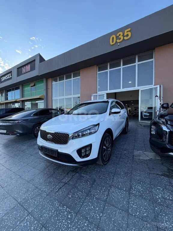 Kia Sorento — фото 2/4