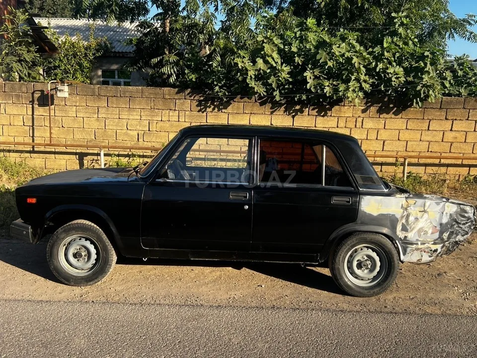 LADA (VAZ) 2107 — foto 4/4