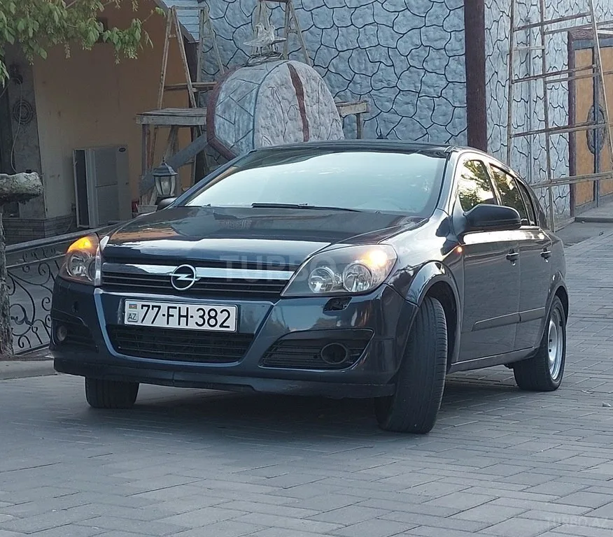 Opel Astra — фото 2/4