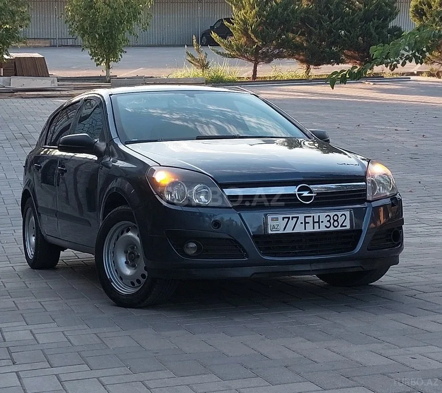 Opel Astra — фото 3/4