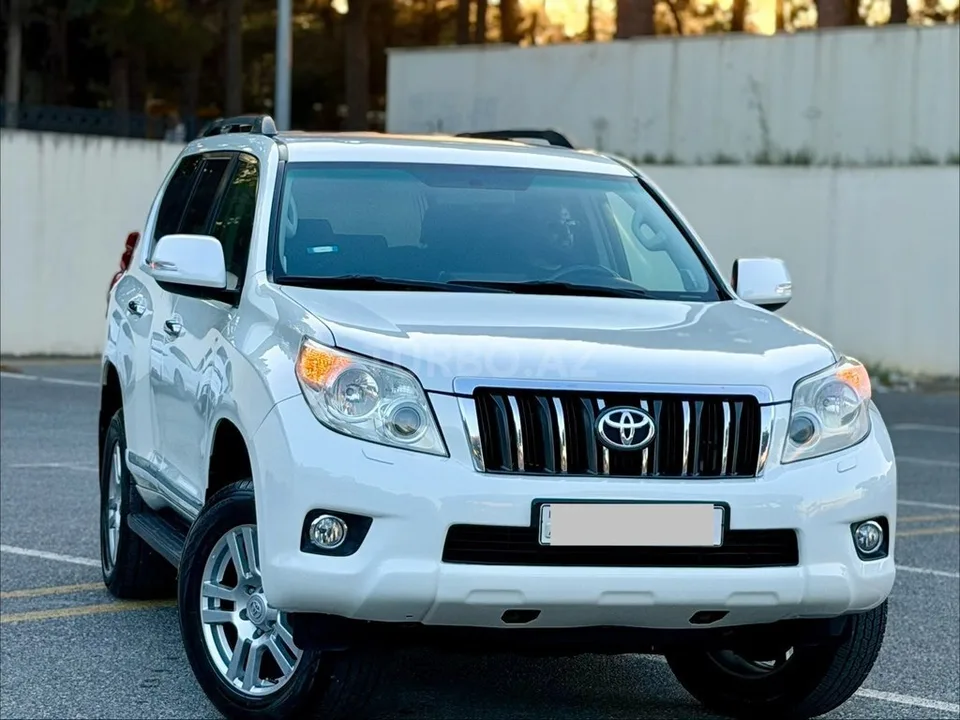 Toyota Land Cruiser Prado — фото 1/4