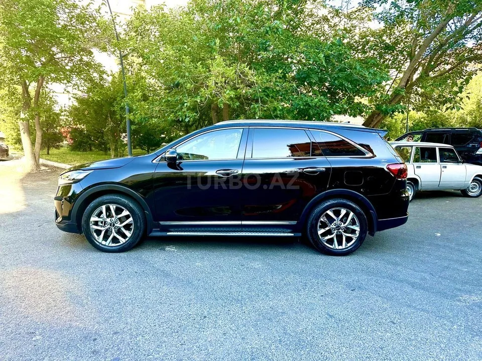 Kia Sorento — фото 3/4