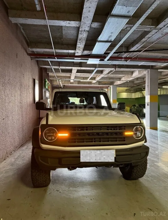 Ford Bronco — фото 1/4