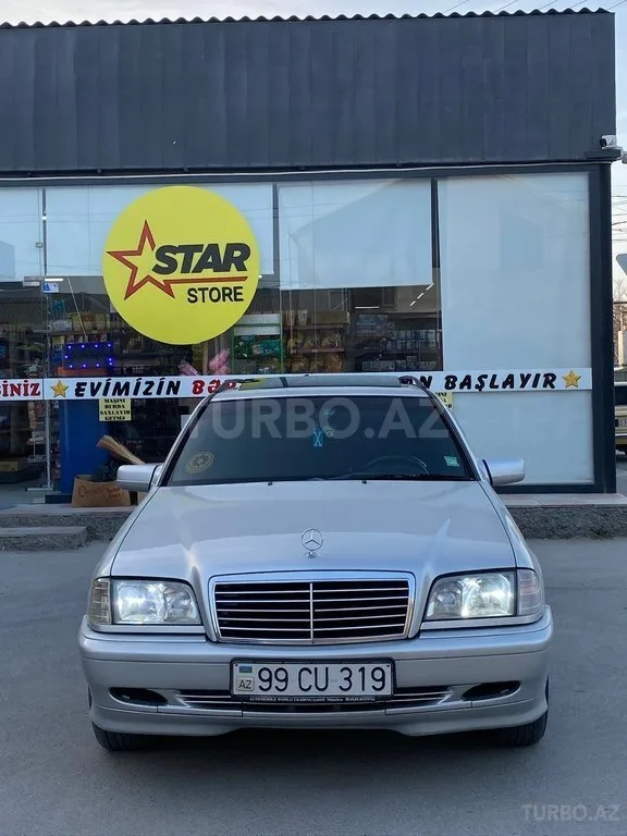 Mercedes C 200 — фото 2/4
