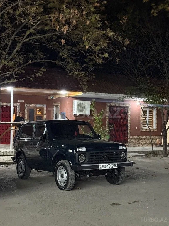 LADA (VAZ) Niva — фото 1/4