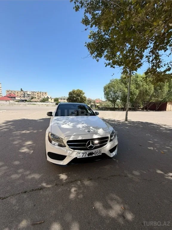 Mercedes C 300 4MATIC — фото 1/4