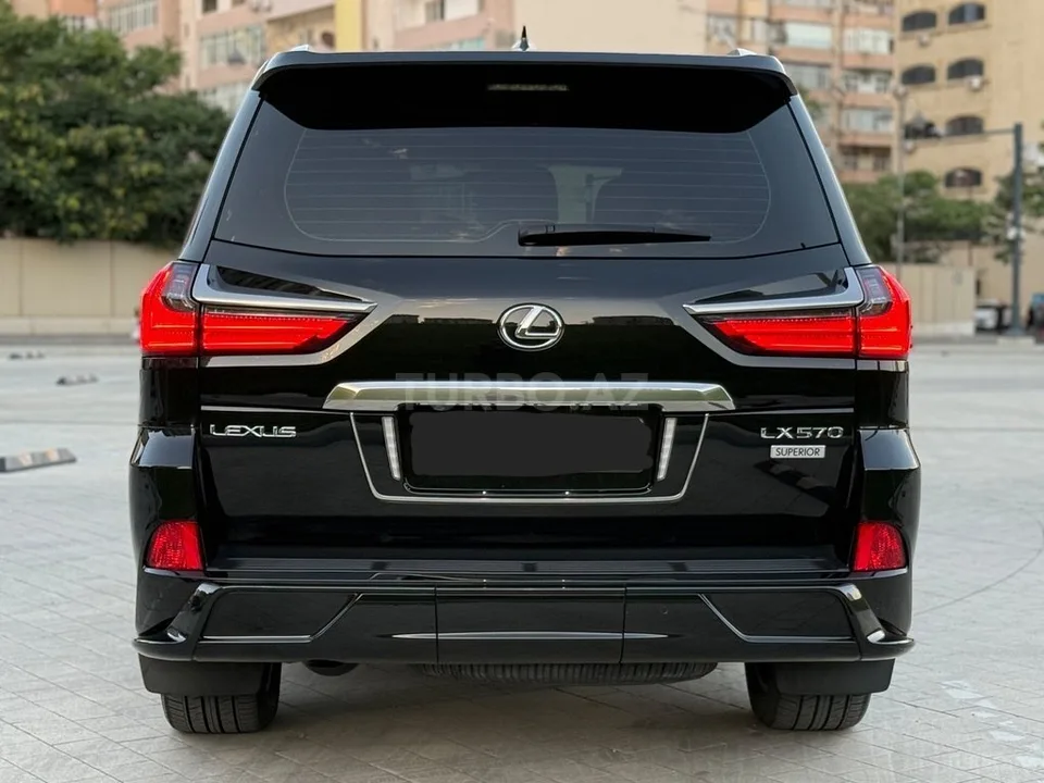 Lexus LX 570 — фото 2/4