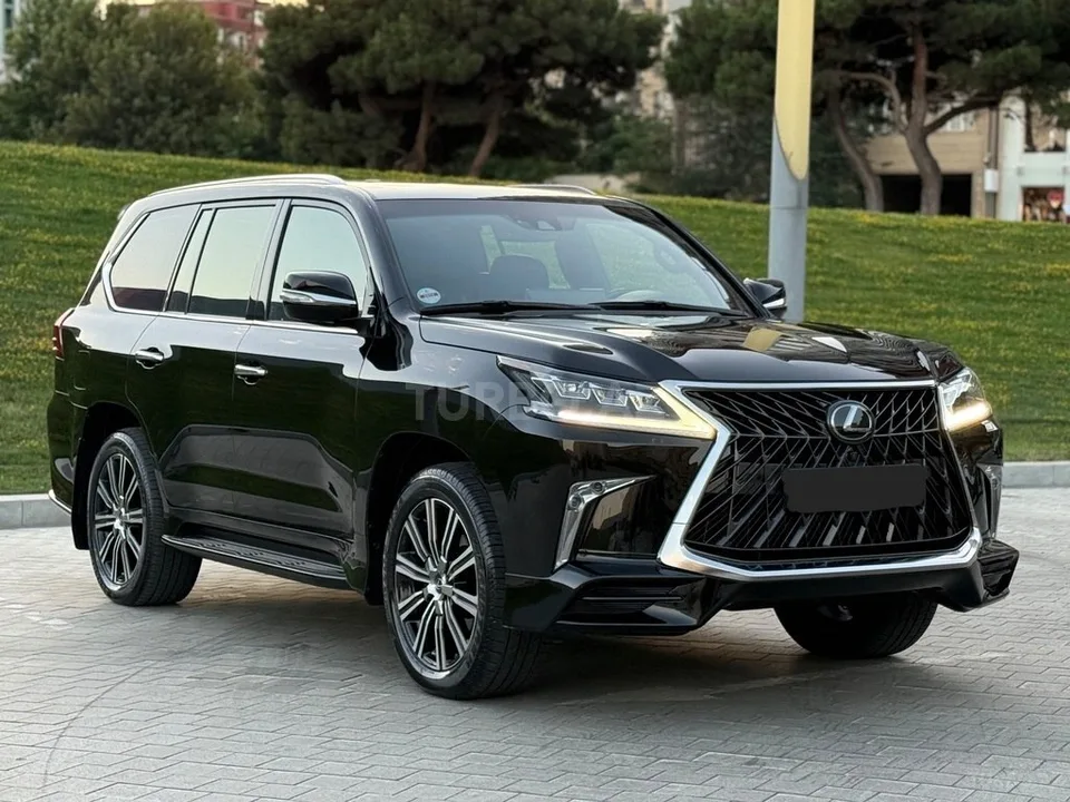Lexus LX 570 — фото 3/4