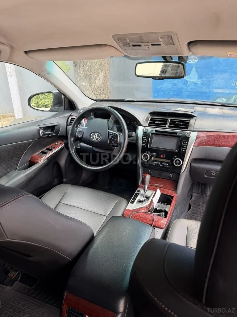Toyota Camry — foto 3/4