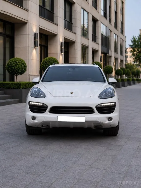 Porsche Cayenne — фото 1/4