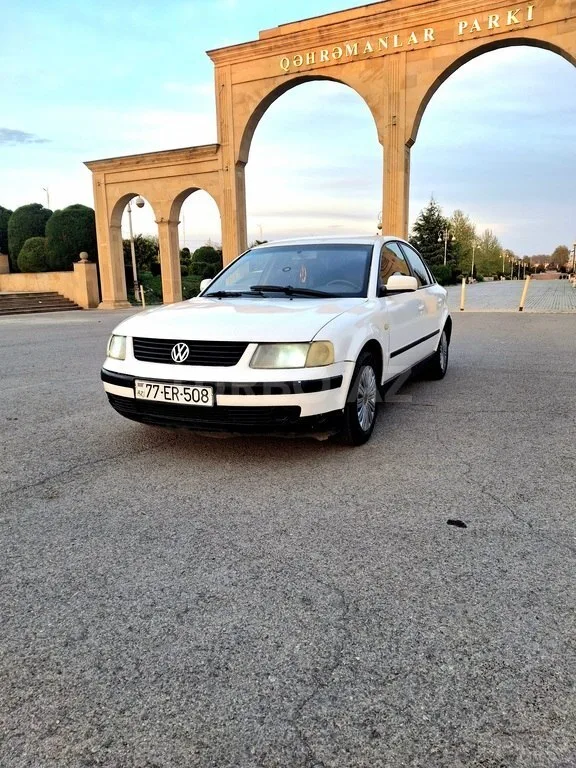 Volkswagen Passat — фото 1/4