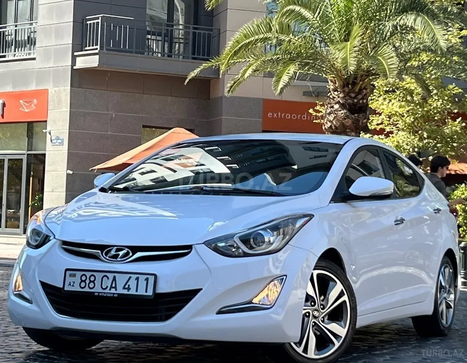 Hyundai Avante — фото 1/4
