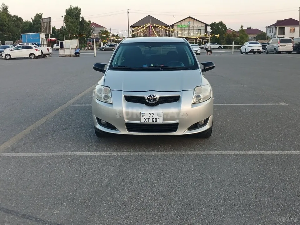 Toyota Auris — фото 2/4