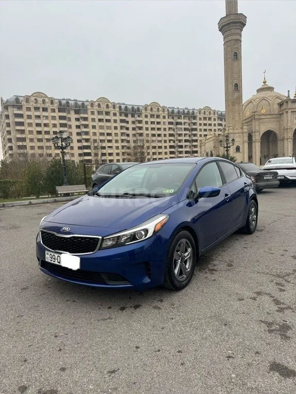 Kia Forte — фото 1/4