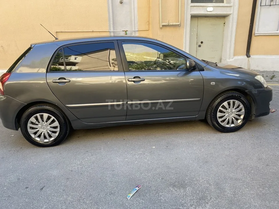 Toyota Corolla — foto 4/4