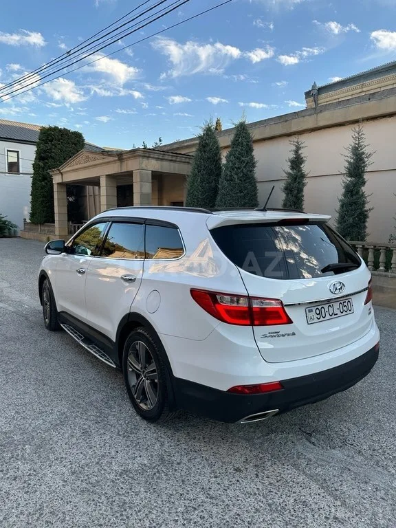 Hyundai Grand Santa Fe — фото 4/4