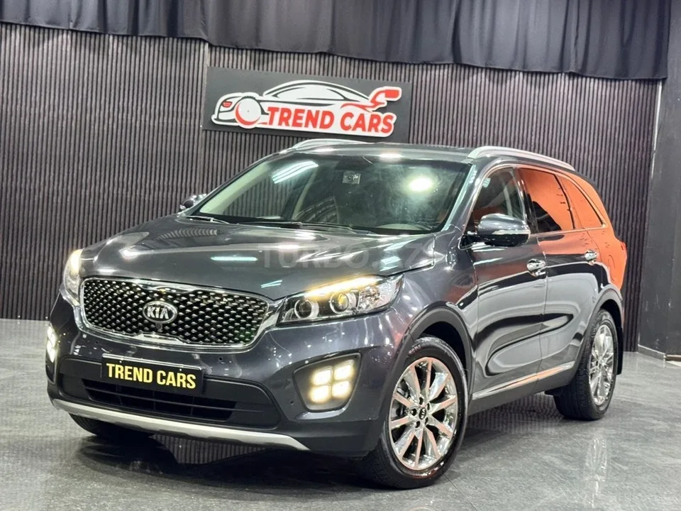 Kia Sorento — foto 1/4