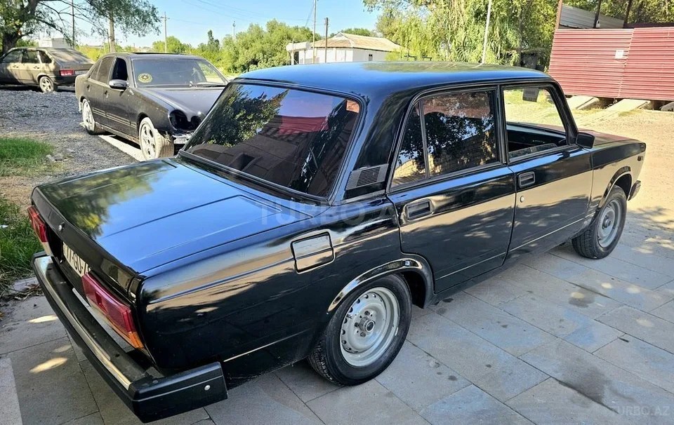 LADA (VAZ) 2107 — foto 3/4