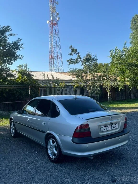 Opel Vectra — фото 3/4