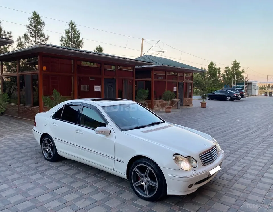 Mercedes C 230 — фото 3/4
