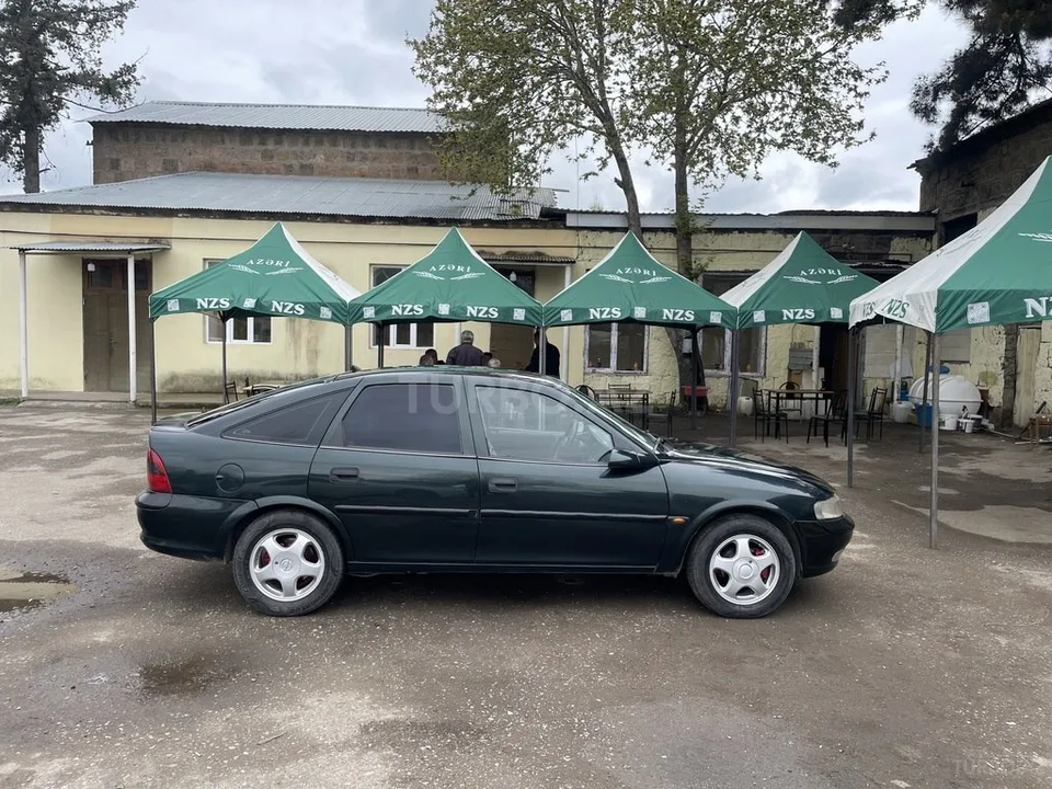 Opel Vectra — фото 3/4