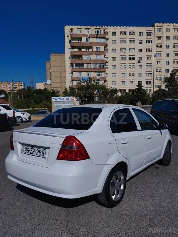 Chevrolet Aveo — фото 4/4
