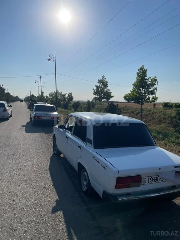 LADA (VAZ) 2107 — foto 2/4