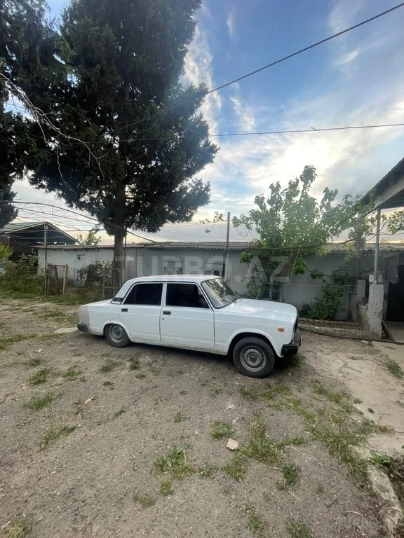 LADA (VAZ) 2107 — foto 4/4