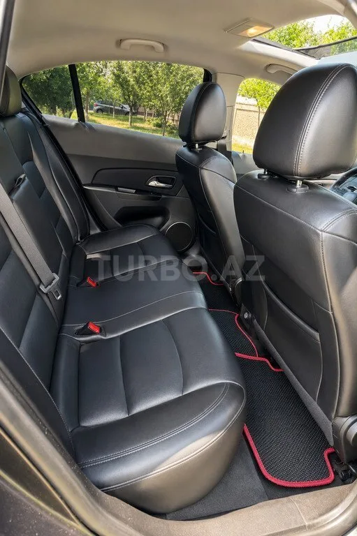 Chevrolet Cruze — foto 2/4