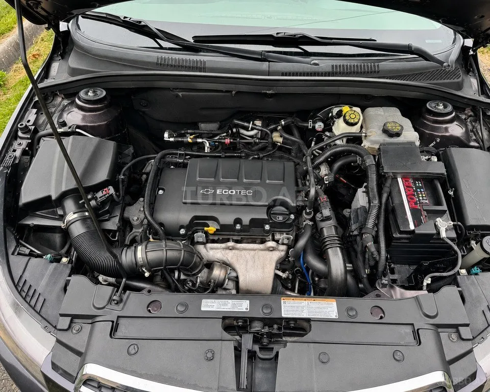 Chevrolet Cruze — foto 3/4