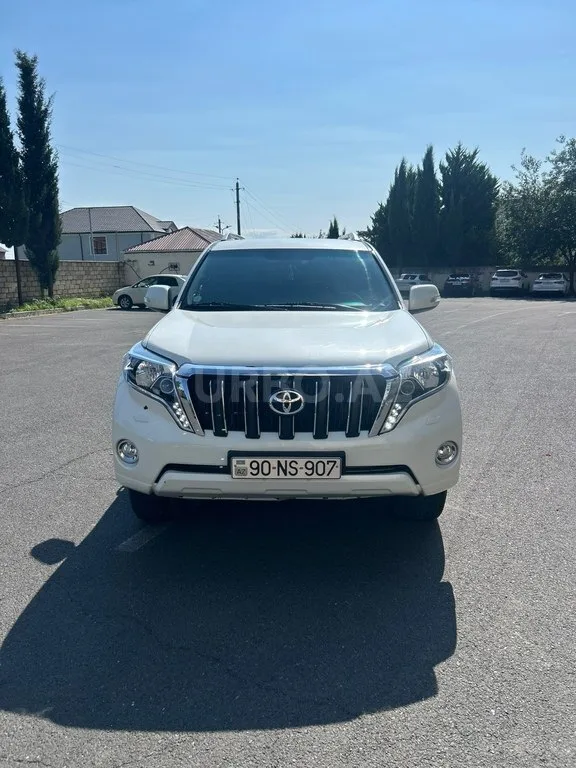 Toyota Land Cruiser Prado — фото 2/4