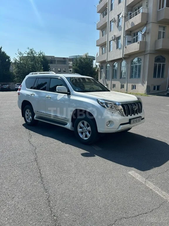 Toyota Land Cruiser Prado — фото 3/4