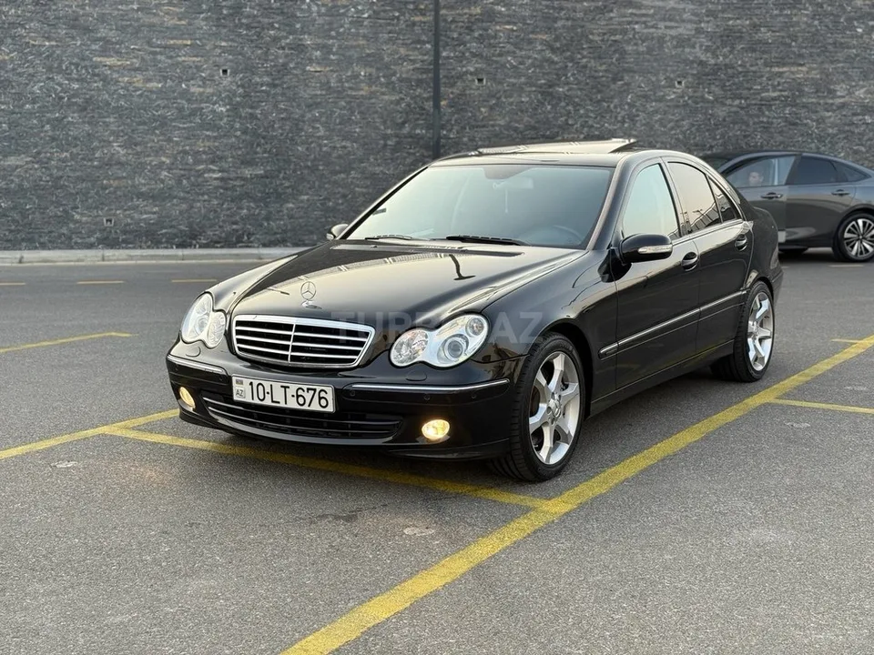Mercedes C 230 — фото 1/4